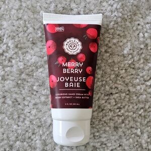 F241712. 2oz Berry Merry Hand Cream